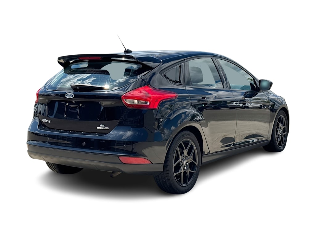 Thumbnail: 2016 Ford Focus - 19
