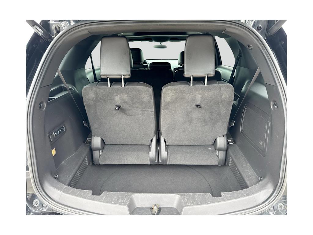 Thumbnail: 2015 Ford Explorer - 16