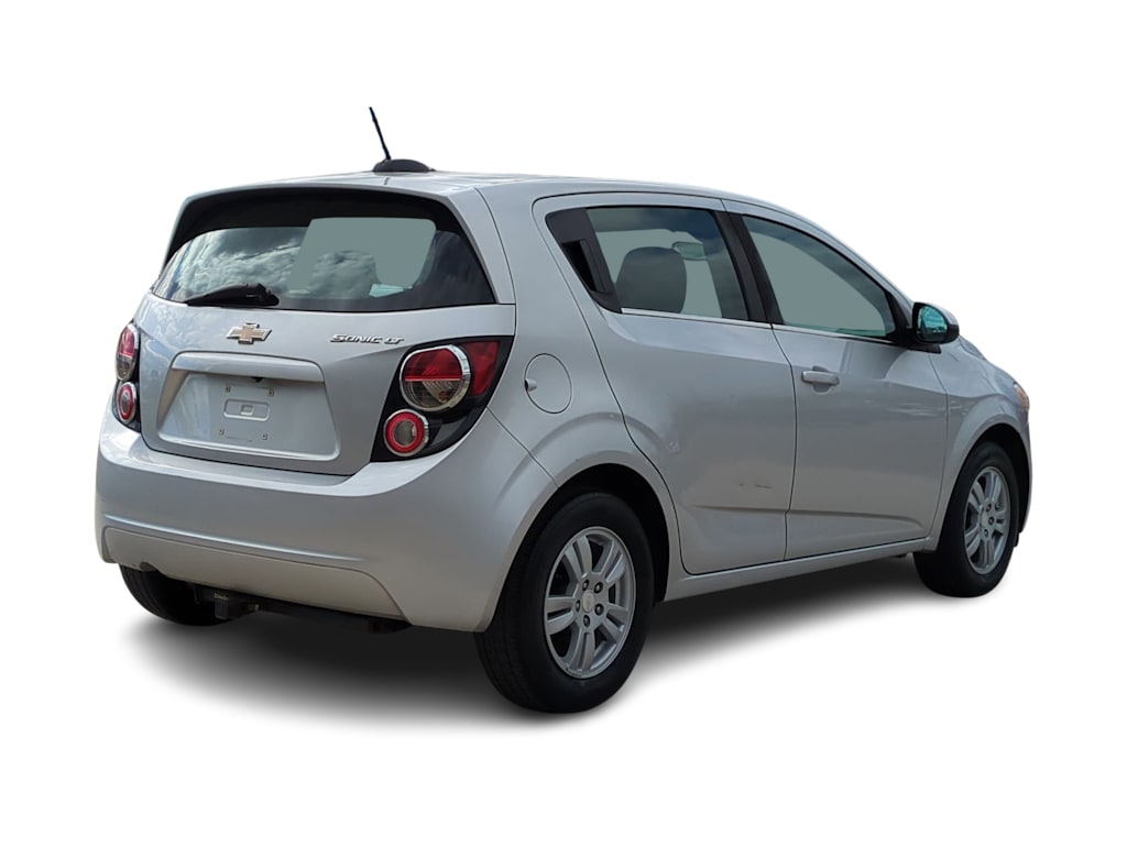 Thumbnail: 2016 Chevrolet Sonic - 18