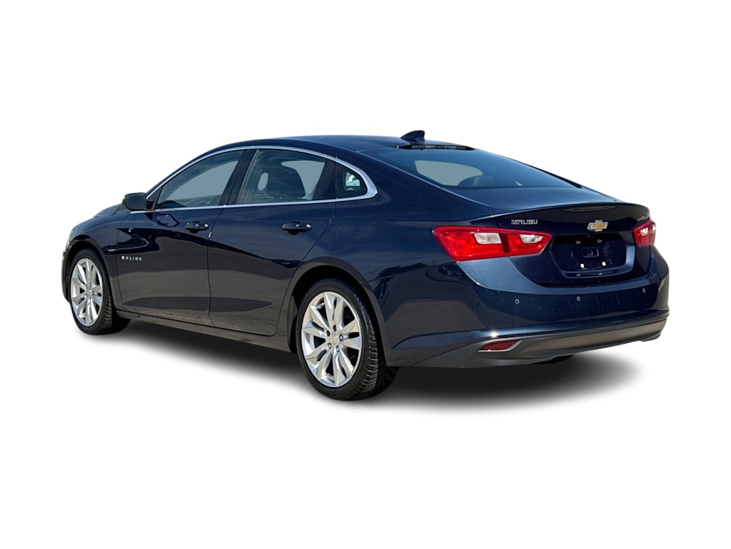Thumbnail: 2017 Chevrolet Malibu - 4