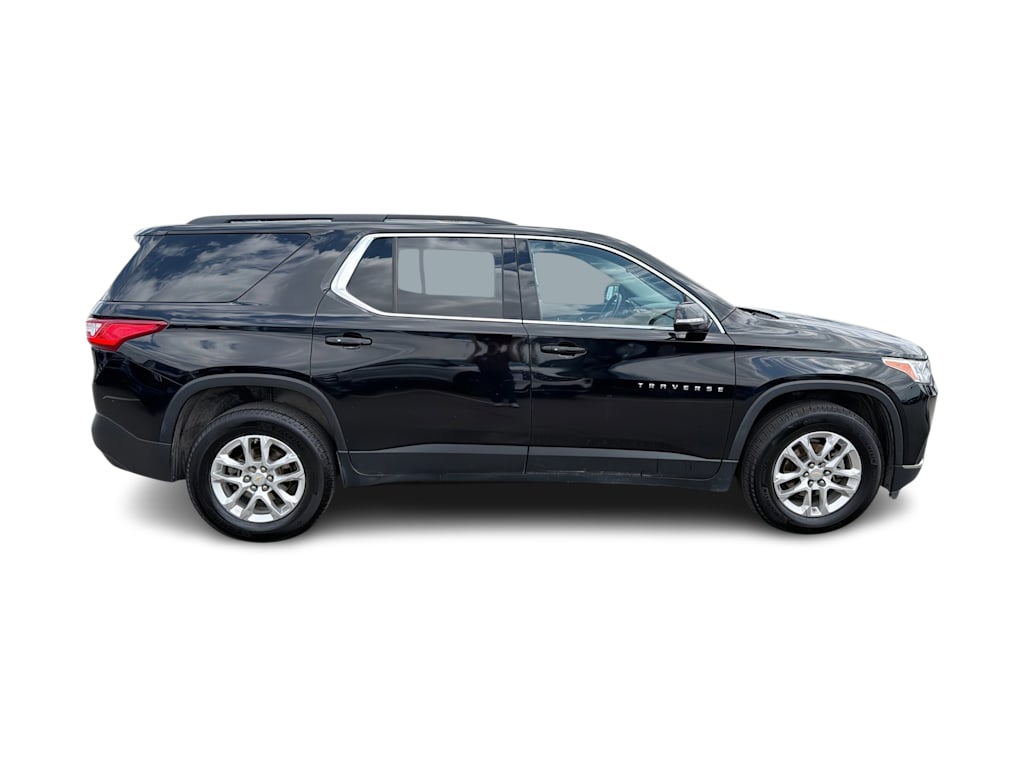 Thumbnail: 2019 Chevrolet Traverse - 19
