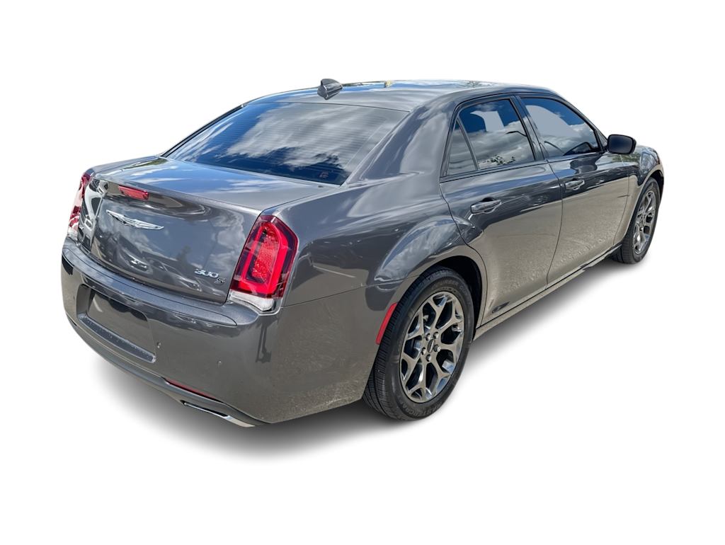 Thumbnail: 2016 Chrysler 300 - 21