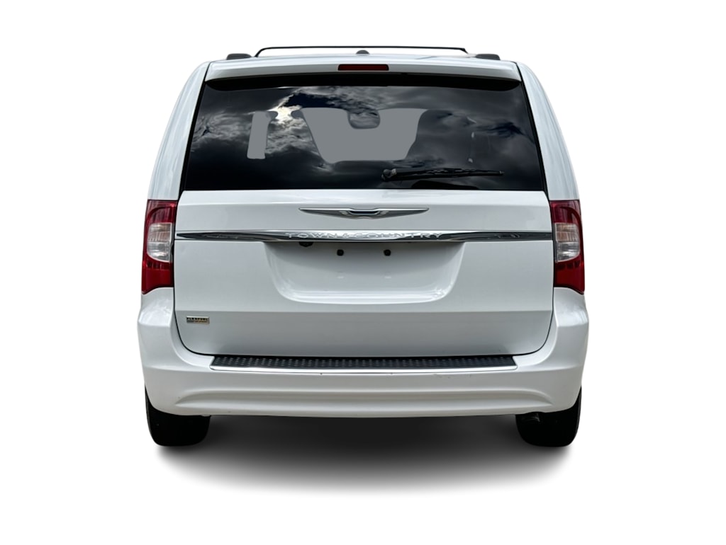 Thumbnail: 2014 Chrysler Town & Country - 5