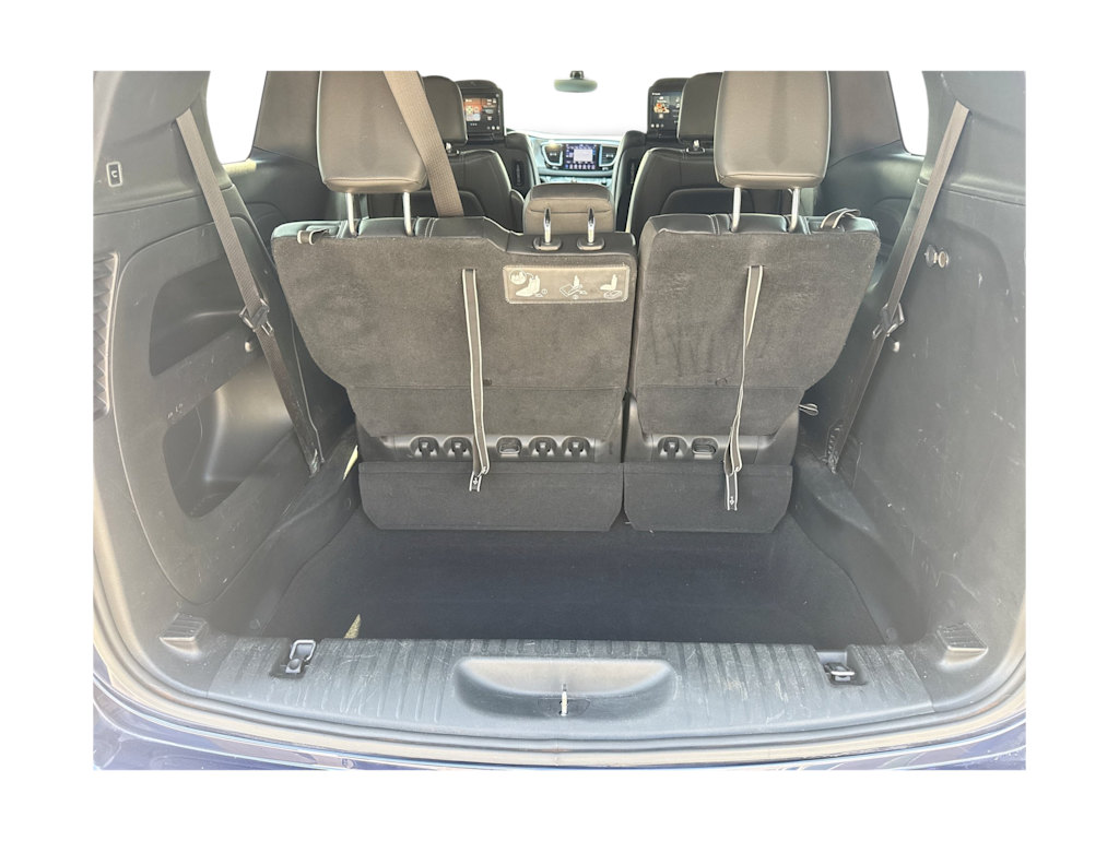 Thumbnail: 2018 Chrysler Pacifica - 15