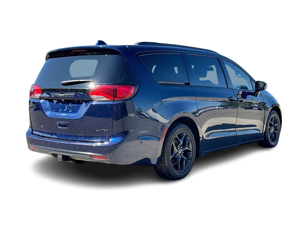 Thumbnail: 2019 Chrysler Pacifica - 20