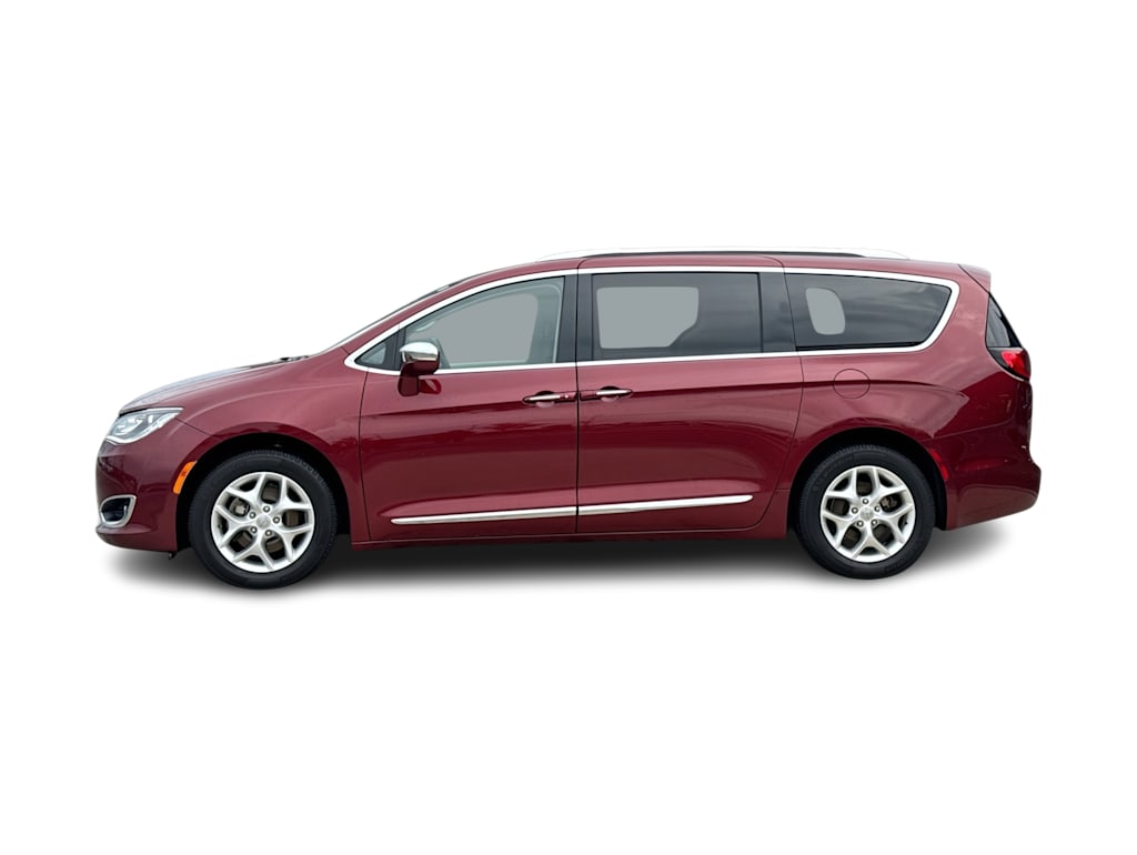 Thumbnail: 2020 Chrysler Pacifica - 3