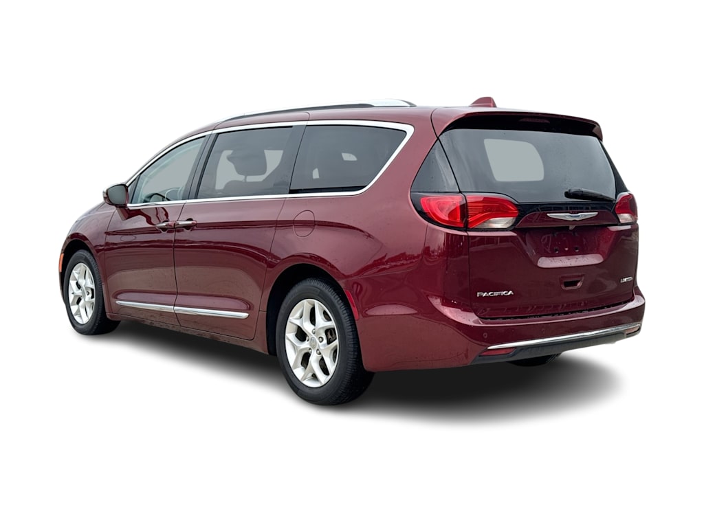 Thumbnail: 2020 Chrysler Pacifica - 4
