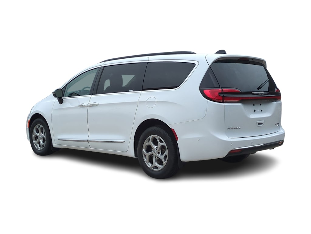Thumbnail: 2023 Chrysler Pacifica - 4