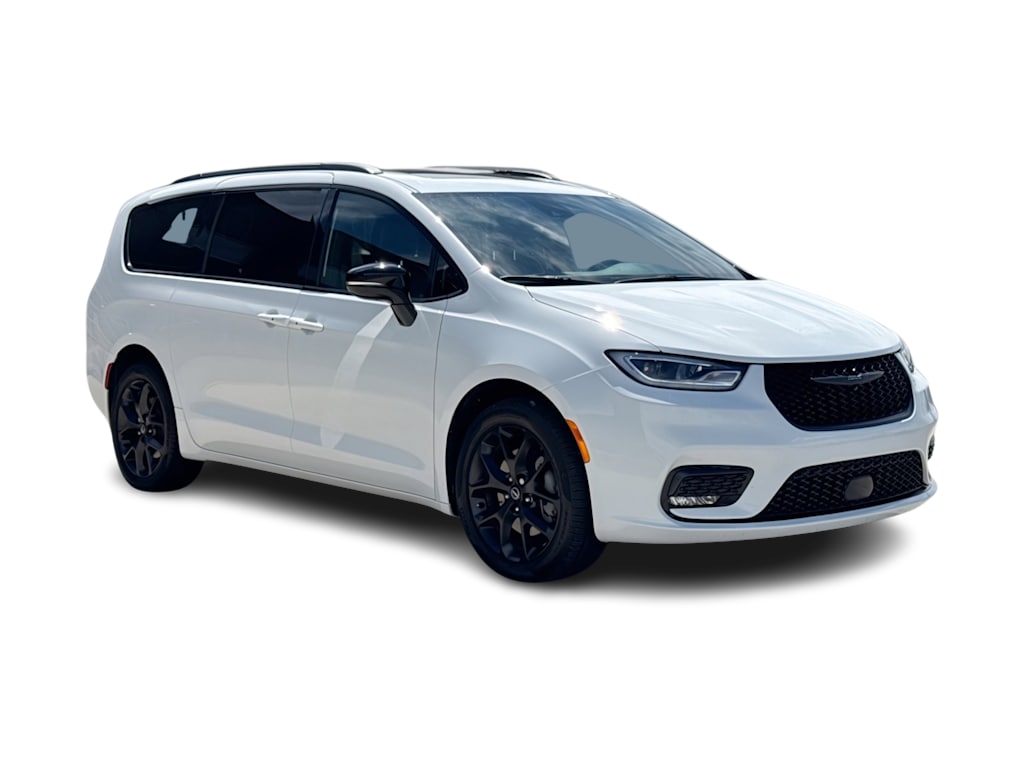 Thumbnail: 2026 Chrysler Pacifica - 22