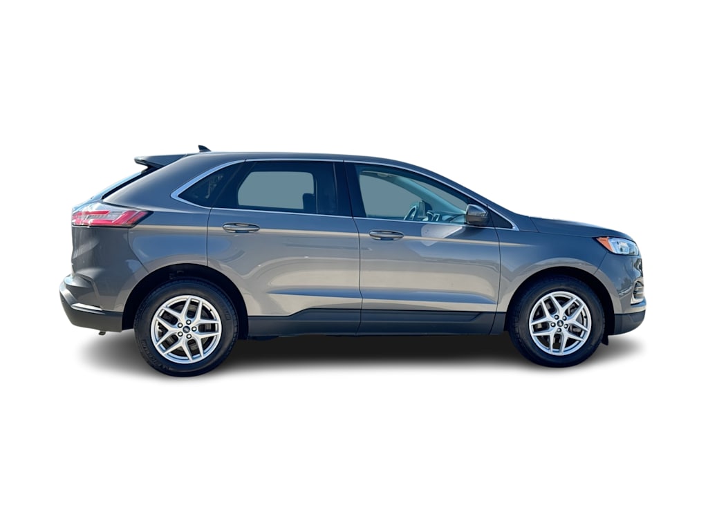 Thumbnail: 2021 Ford Edge - 21