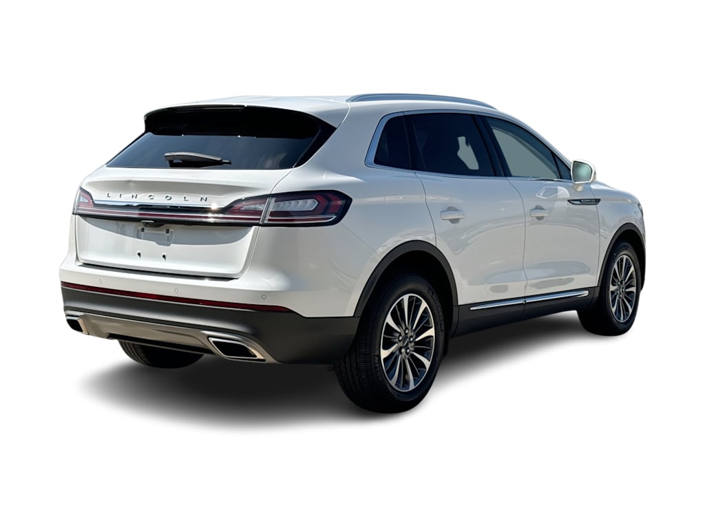Thumbnail: 2023 Lincoln Nautilus - 18