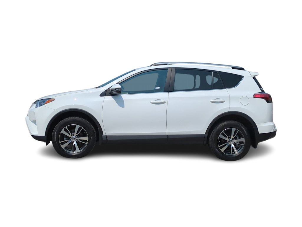 2018 Toyota RAV4 XLE 3