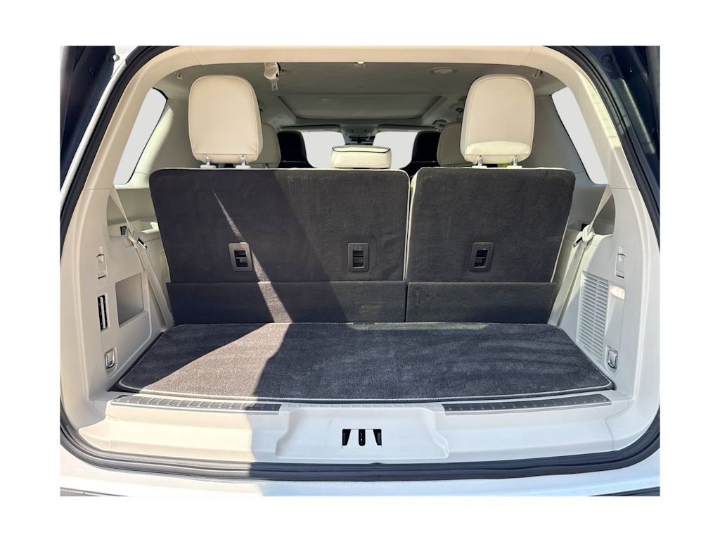 Thumbnail: 2021 Lincoln Navigator - 17