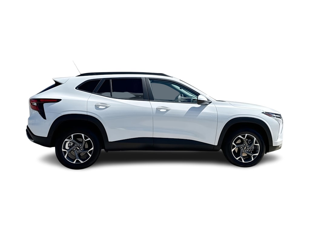 Thumbnail: 2024 Chevrolet Trax - 21