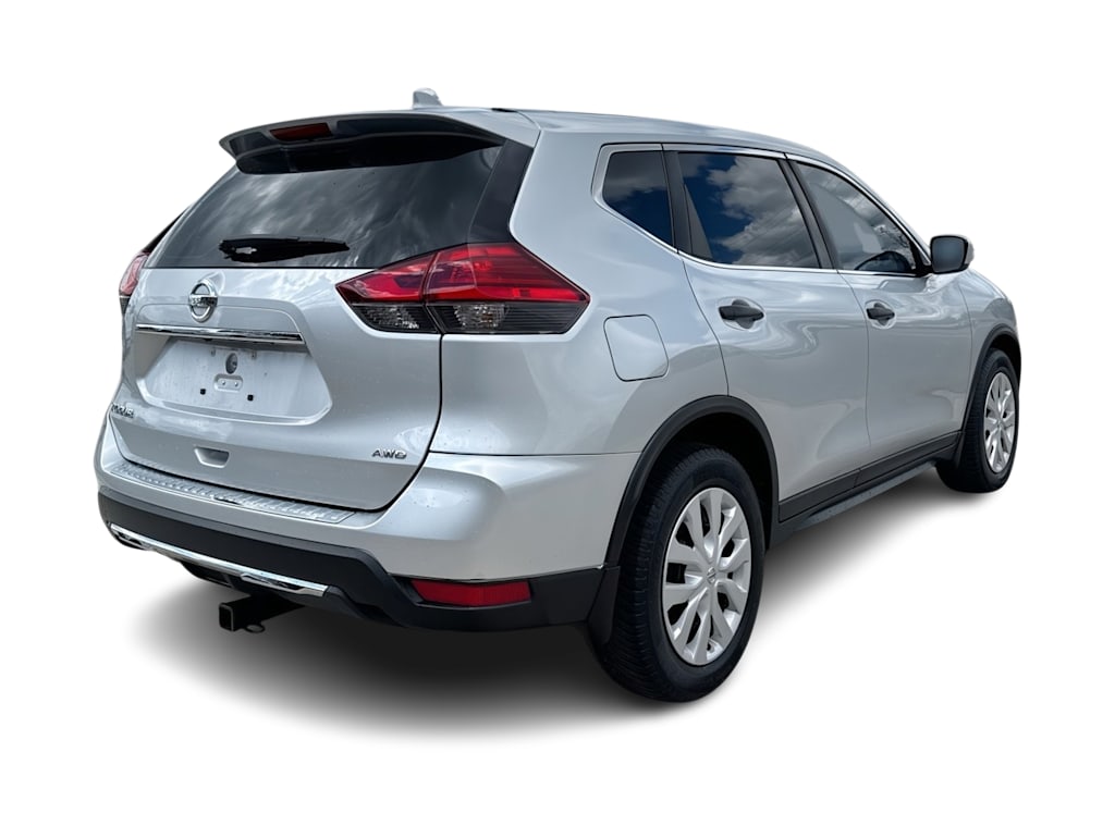 Thumbnail: 2017 Nissan Rogue - 18