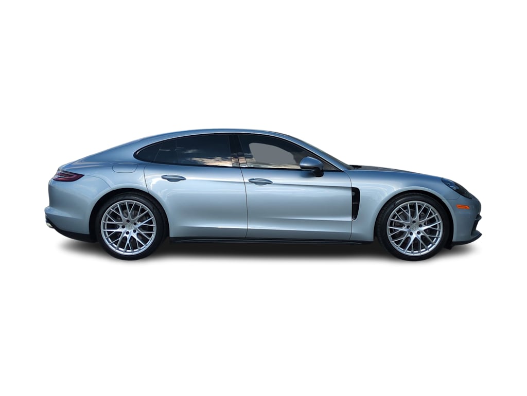 Thumbnail: 2020 Porsche Panamera - 20