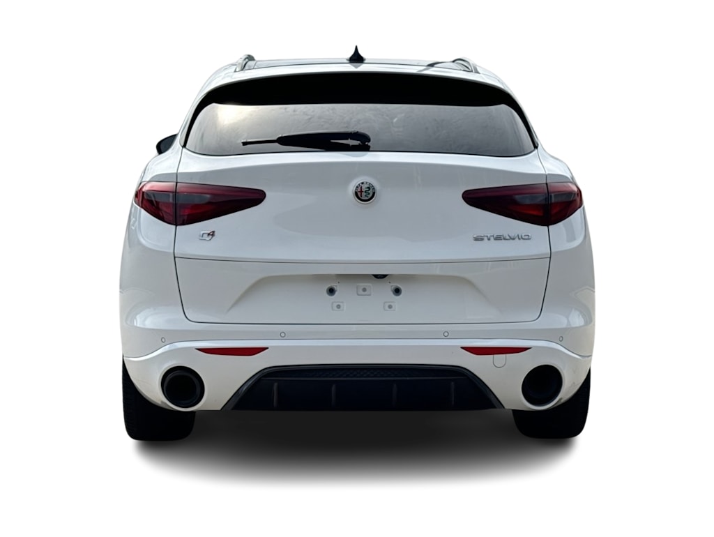 Thumbnail: 2023 Alfa Romeo Stelvio - 5