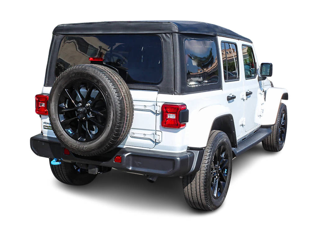 Thumbnail: 2022 Jeep Wrangler - 17