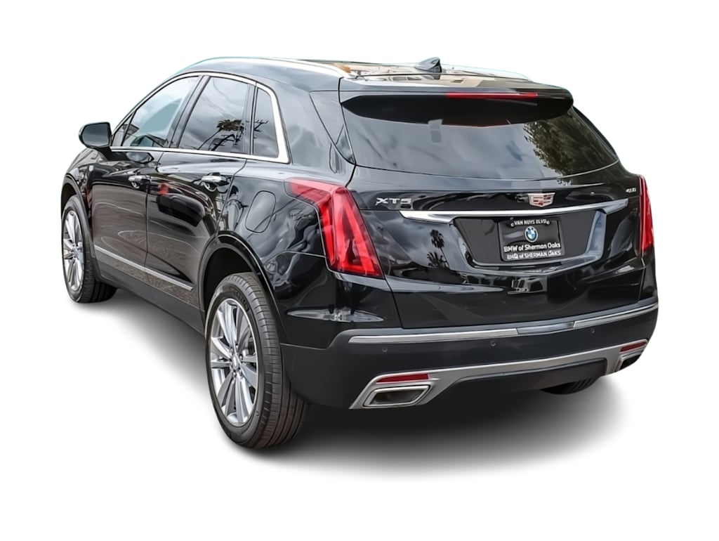 Thumbnail: 2024 Cadillac XT5 - 3