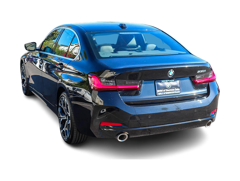 Thumbnail: 2025 BMW 3 Series - 3