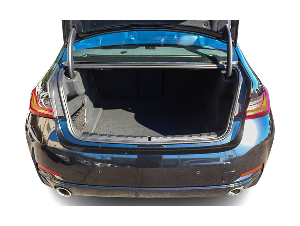 Thumbnail: 2025 BMW 3 Series - 16