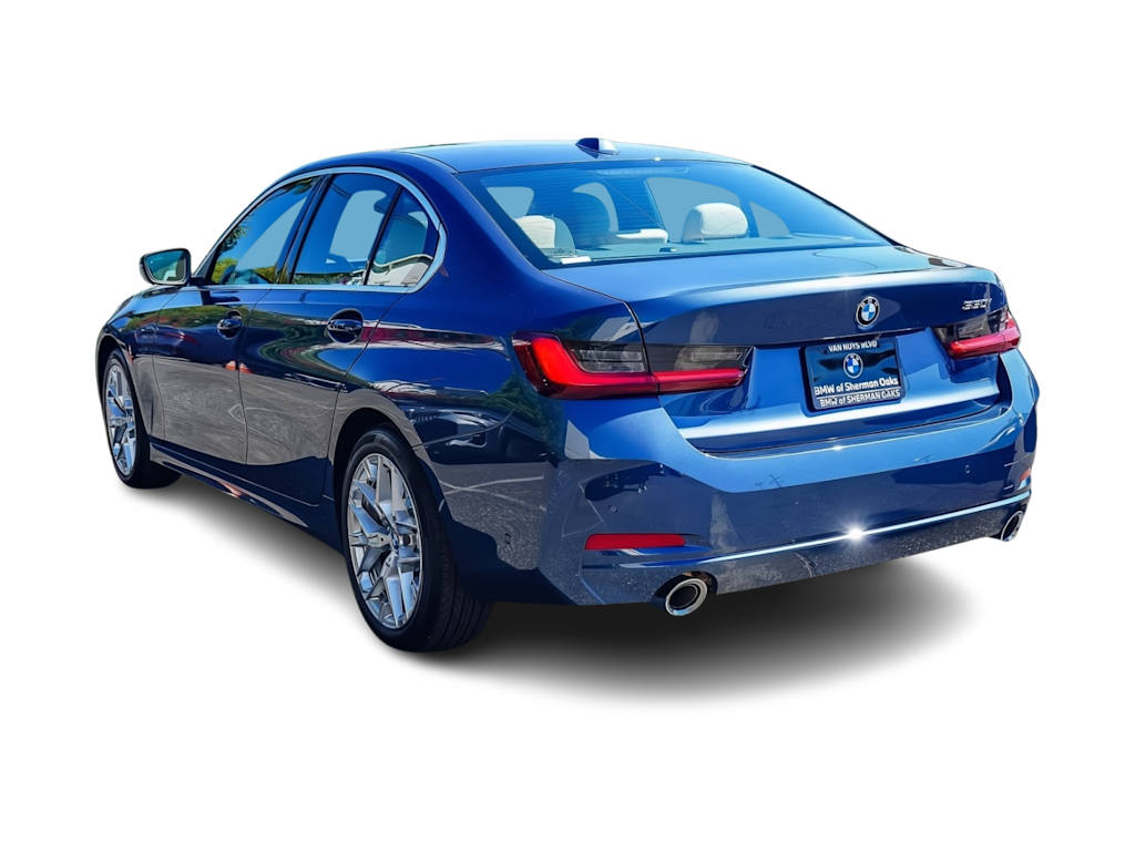 Thumbnail: 2026 BMW 3 Series - 3