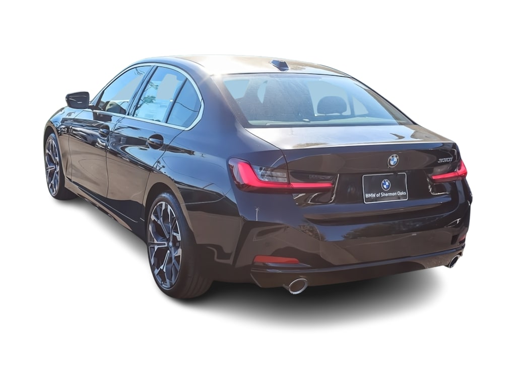 Thumbnail: 2026 BMW 3 Series - 3