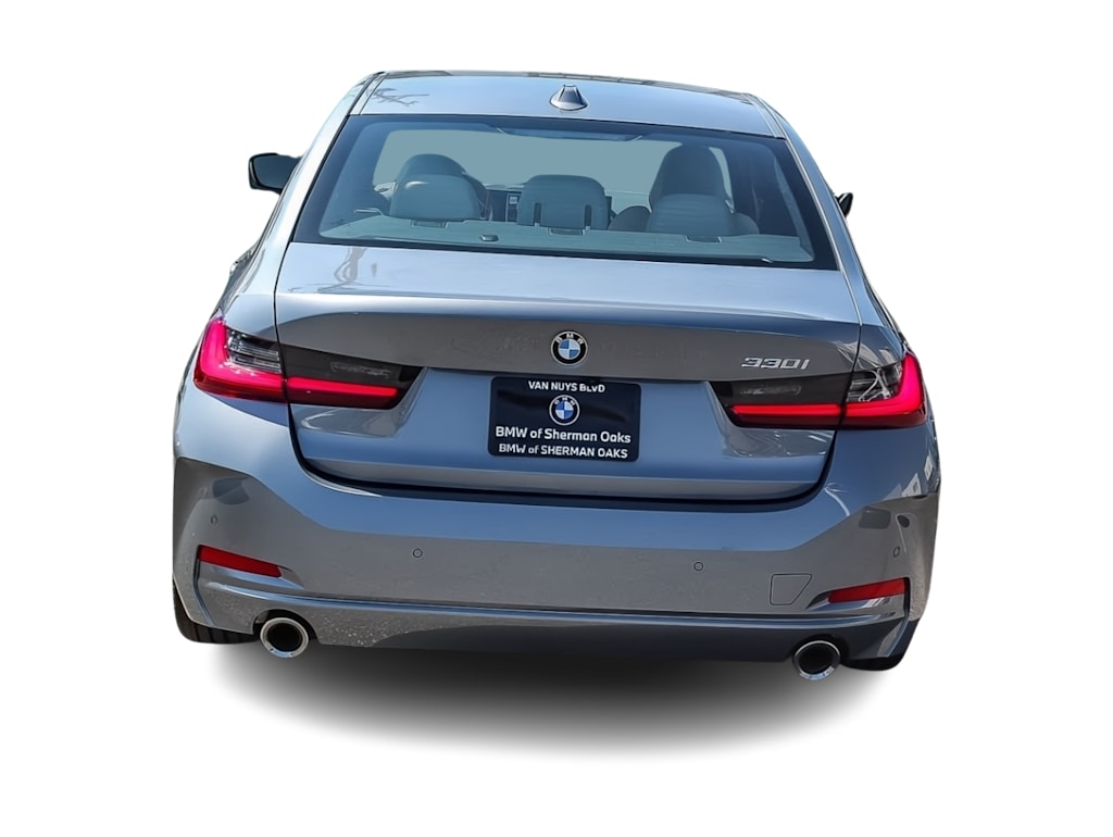 Thumbnail: 2026 BMW 3 Series - 4