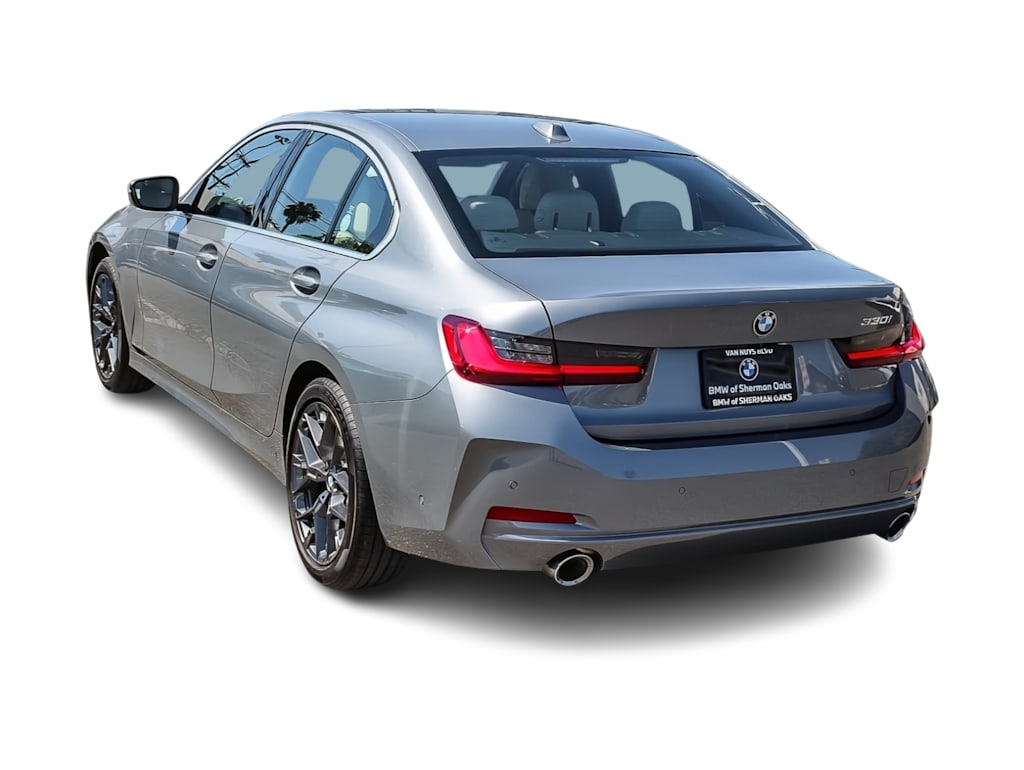Thumbnail: 2026 BMW 3 Series - 3