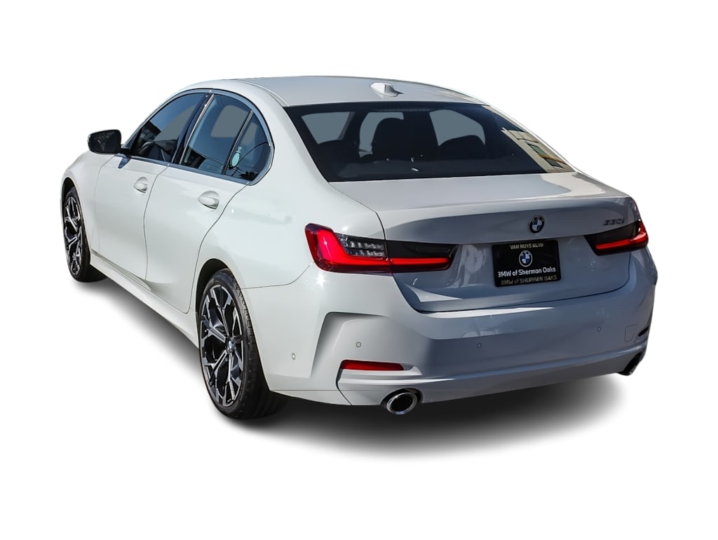 Thumbnail: 2026 BMW 3 Series - 3