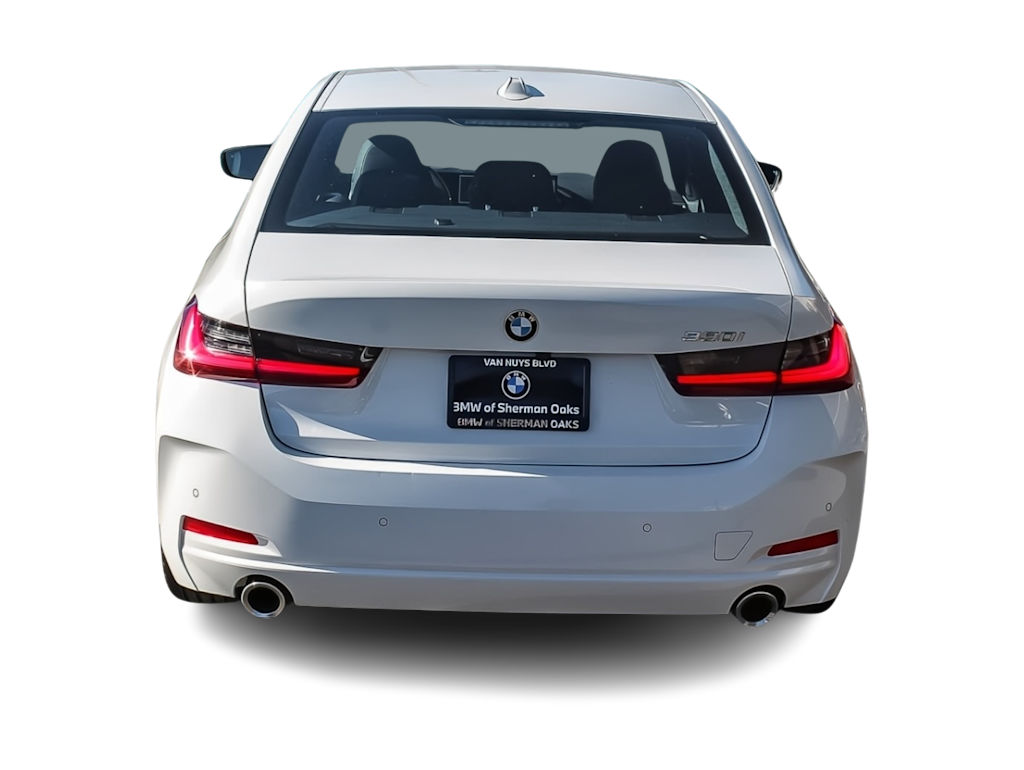 Thumbnail: 2026 BMW 3 Series - 4