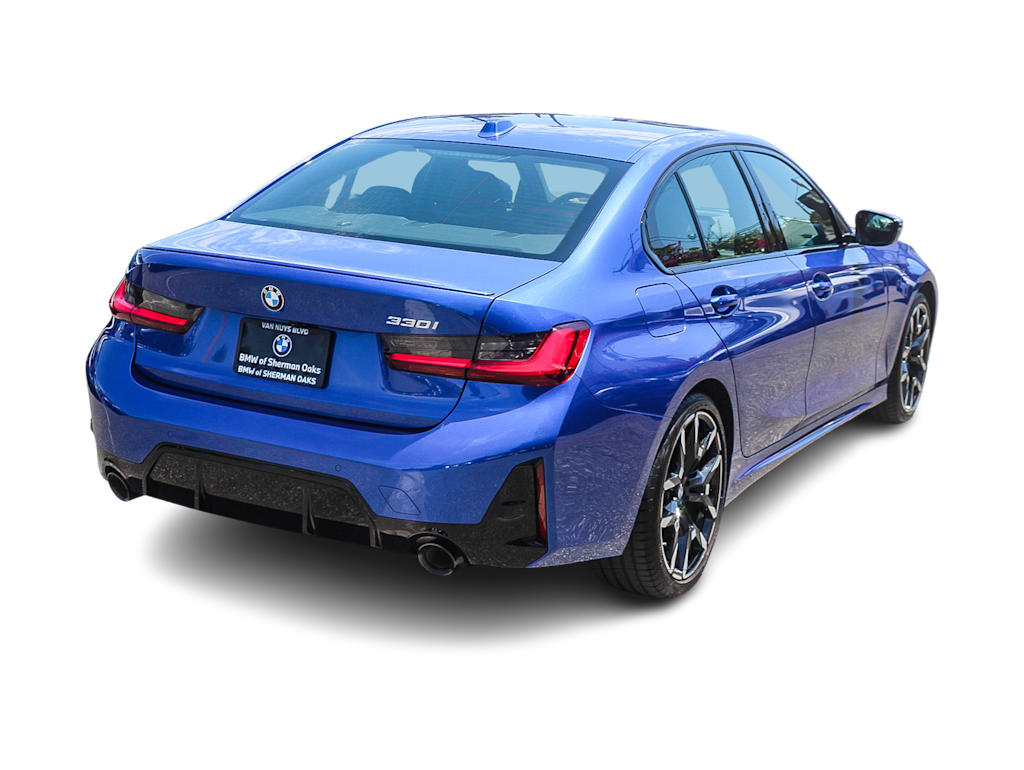 Thumbnail: 2026 BMW 3 Series - 18