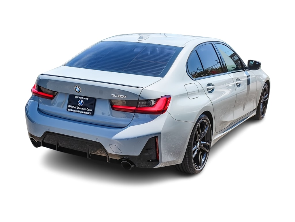 Thumbnail: 2024 BMW 3 Series - 22