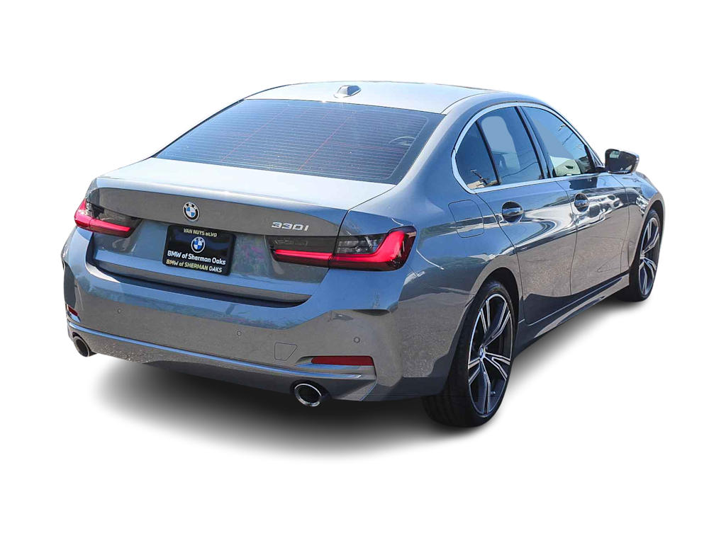 Thumbnail: 2024 BMW 3 Series - 18
