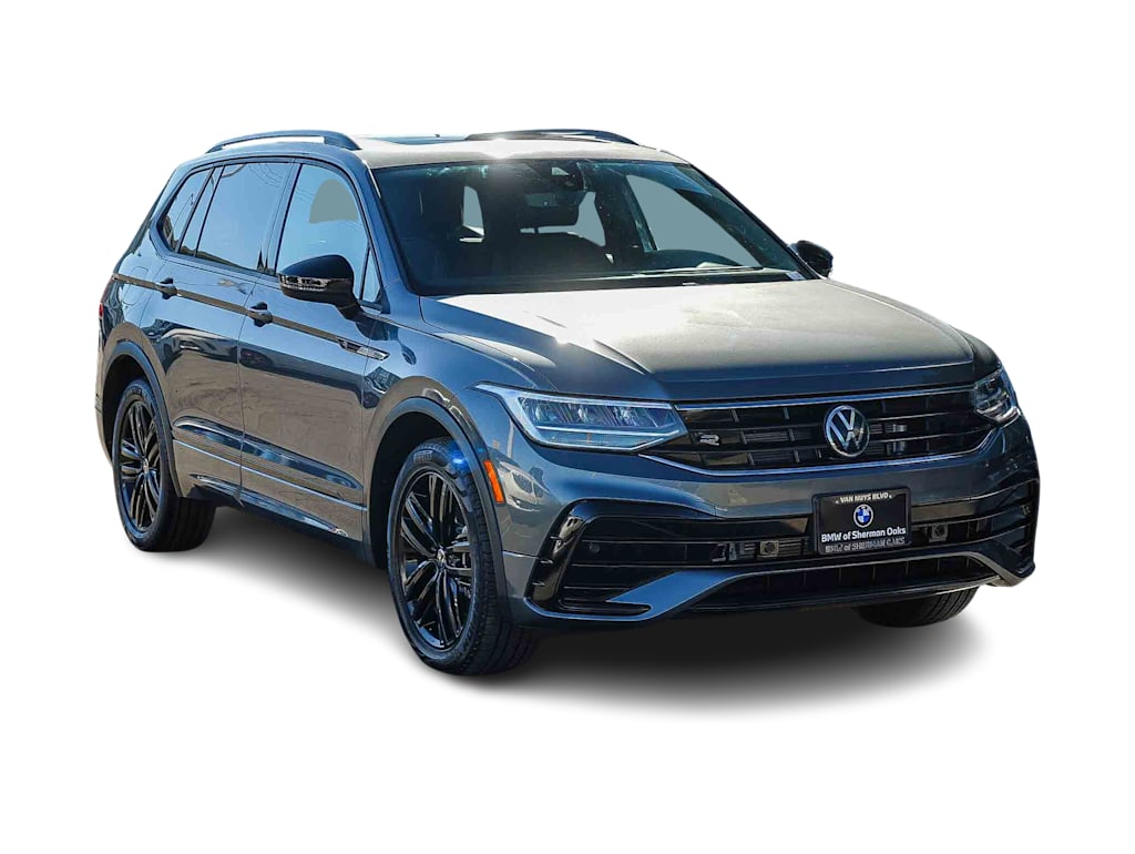 Thumbnail: 2022 Volkswagen Tiguan - 17