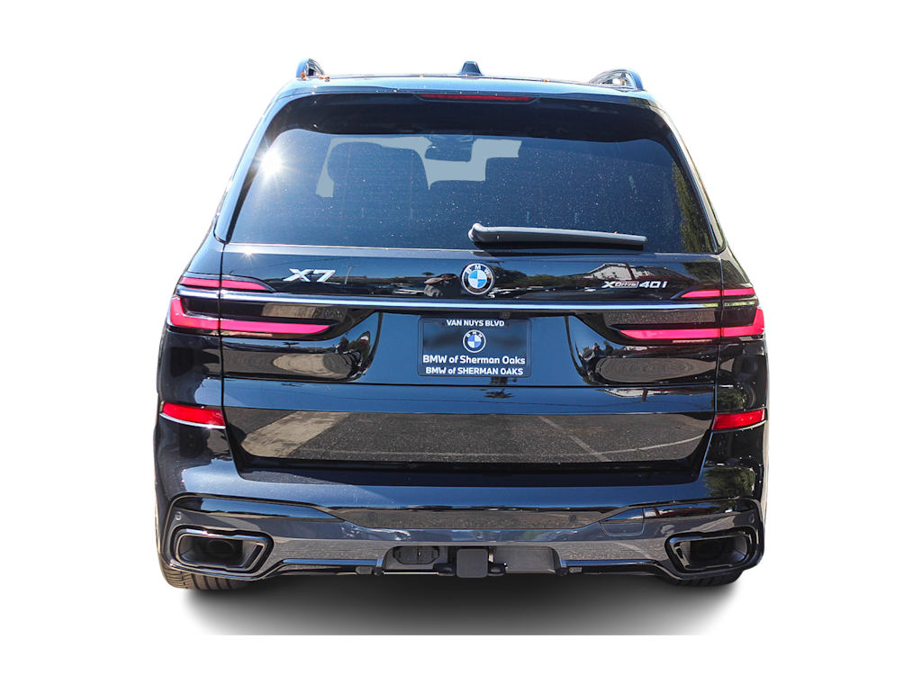 Thumbnail: 2023 BMW X7 - 4