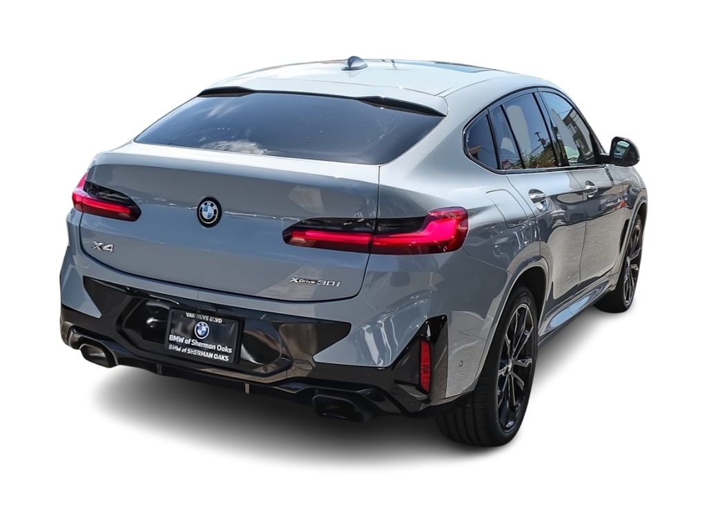Thumbnail: 2023 BMW X4 - 19