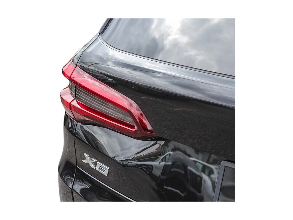 Thumbnail: 2023 BMW X5 - 21
