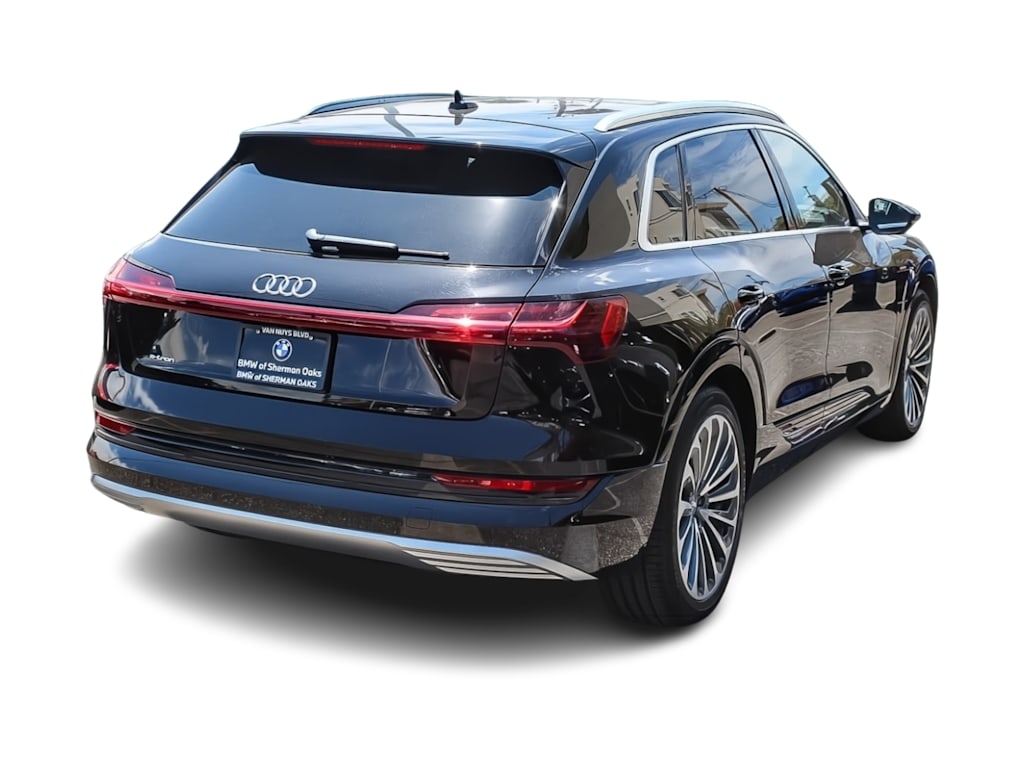 Thumbnail: 2019 Audi e-tron - 19