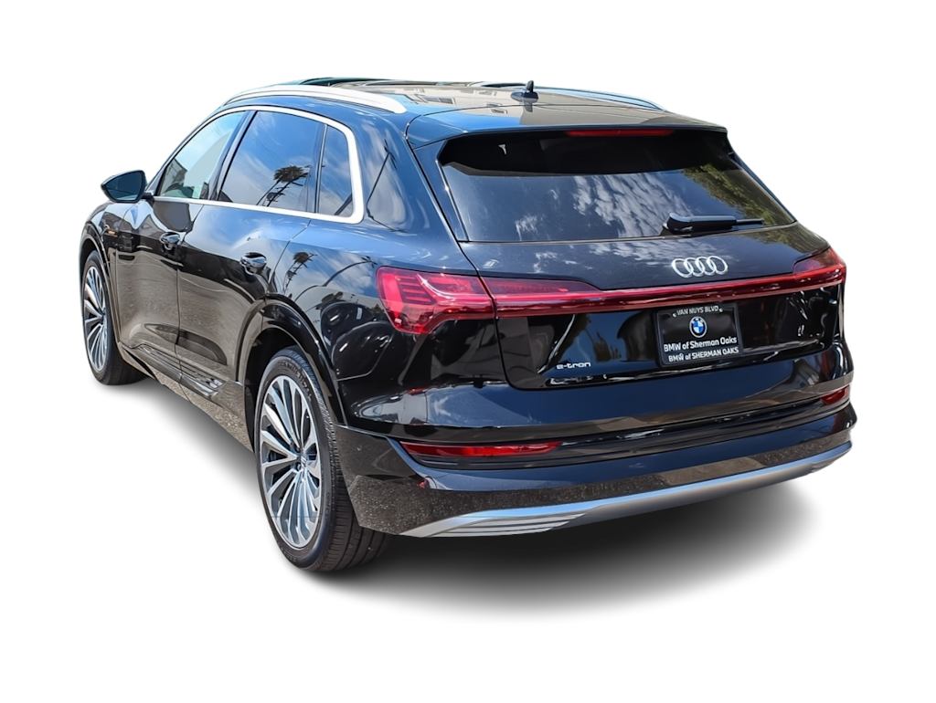 Thumbnail: 2019 Audi e-tron - 3