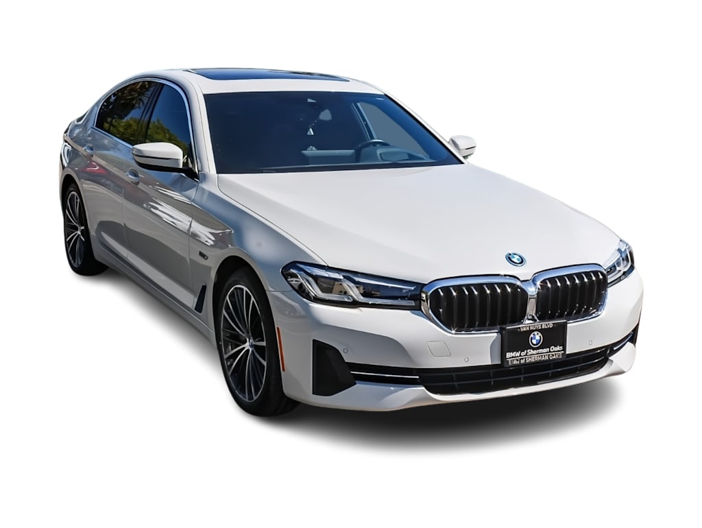 Thumbnail: 2023 BMW 5 Series - 16