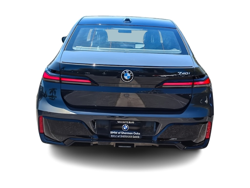 Thumbnail: 2023 BMW 7 Series - 4