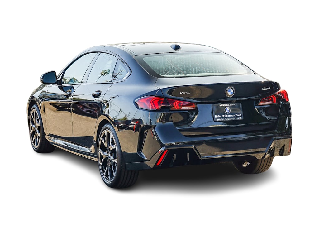 Thumbnail: 2025 BMW 2 Series - 3