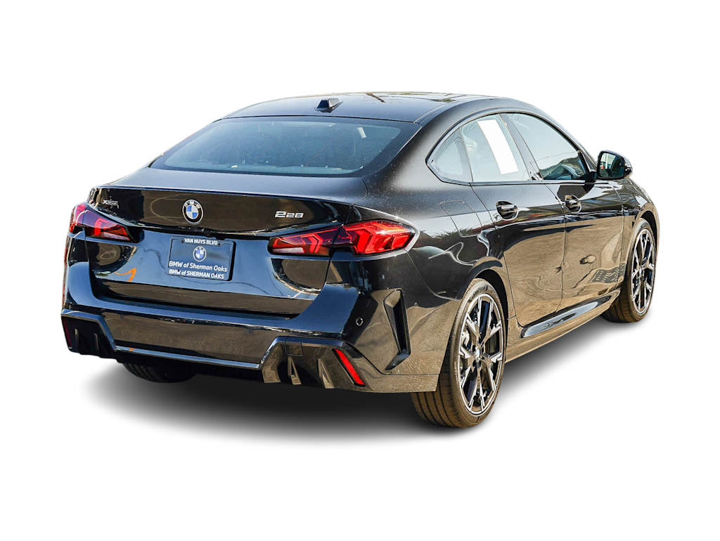 Thumbnail: 2025 BMW 2 Series - 17