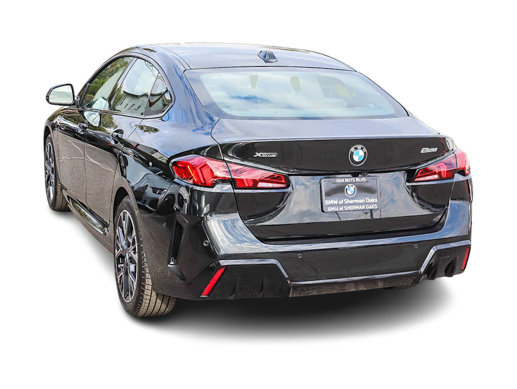 Thumbnail: 2025 BMW 2 Series - 19