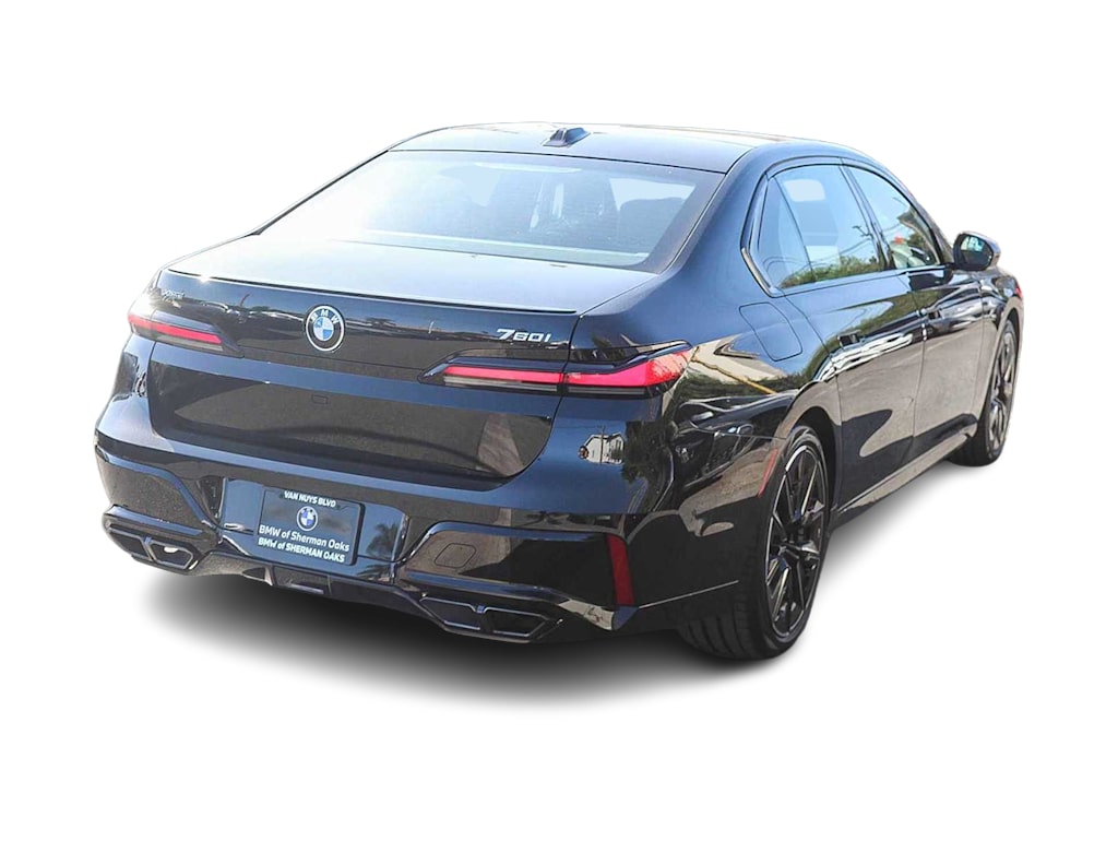 Thumbnail: 2025 BMW 7 Series - 17