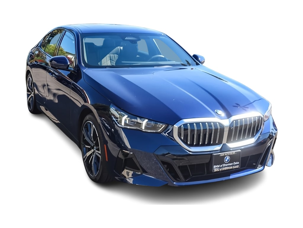 Thumbnail: 2026 BMW 5 Series - 16