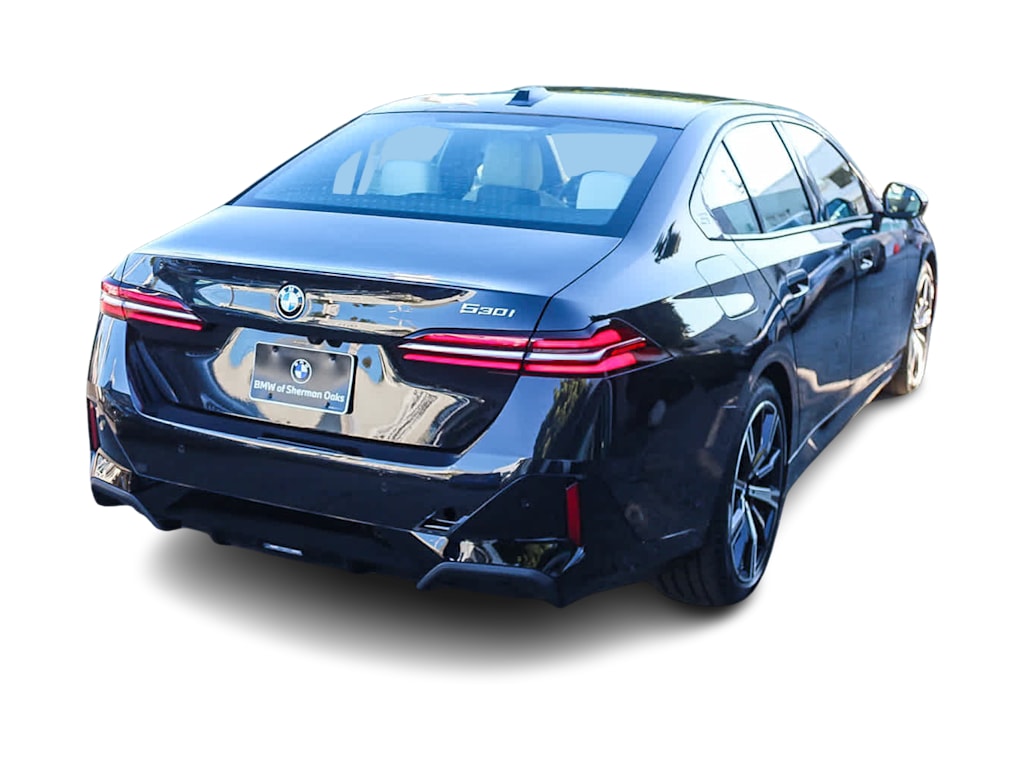 Thumbnail: 2026 BMW 5 Series - 18