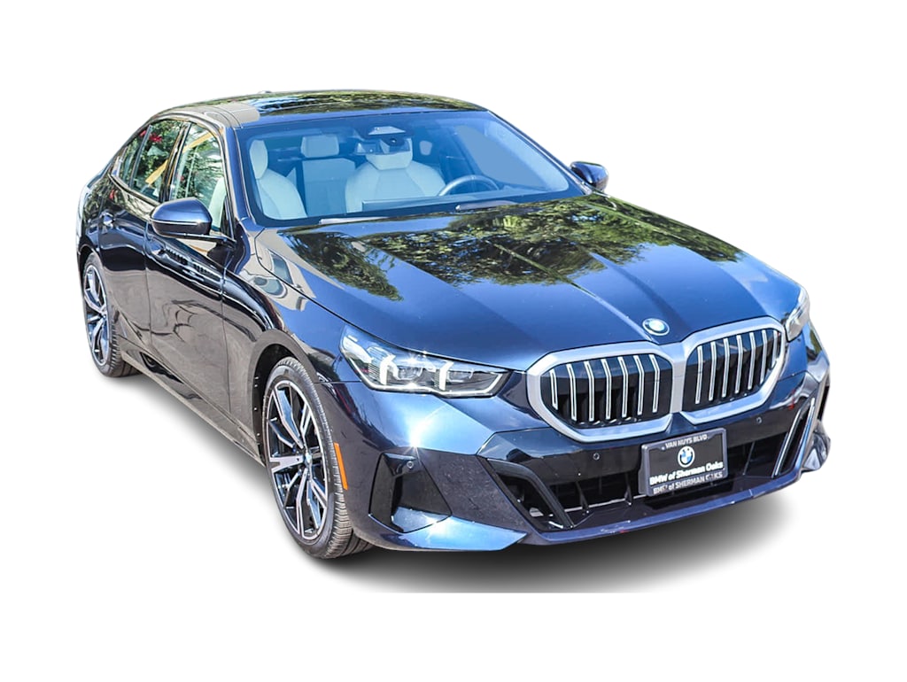 Thumbnail: 2025 BMW 5 Series - 14