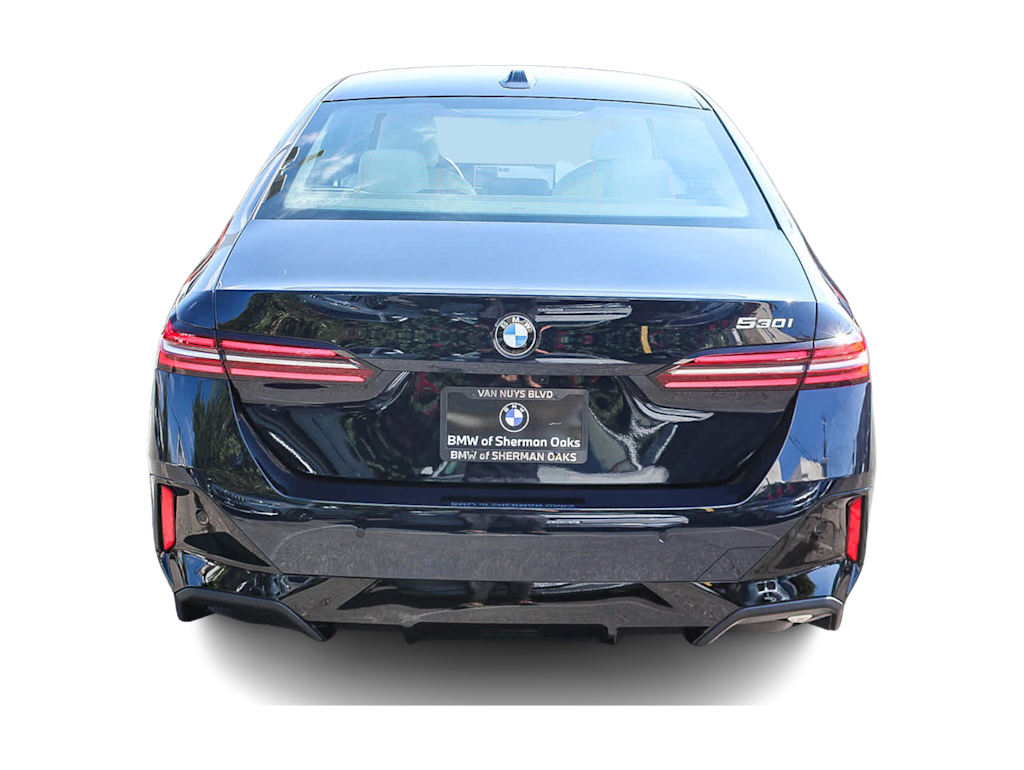 Thumbnail: 2025 BMW 5 Series - 16